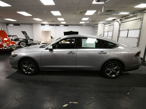 Used 2023 Honda Accord EX image 4