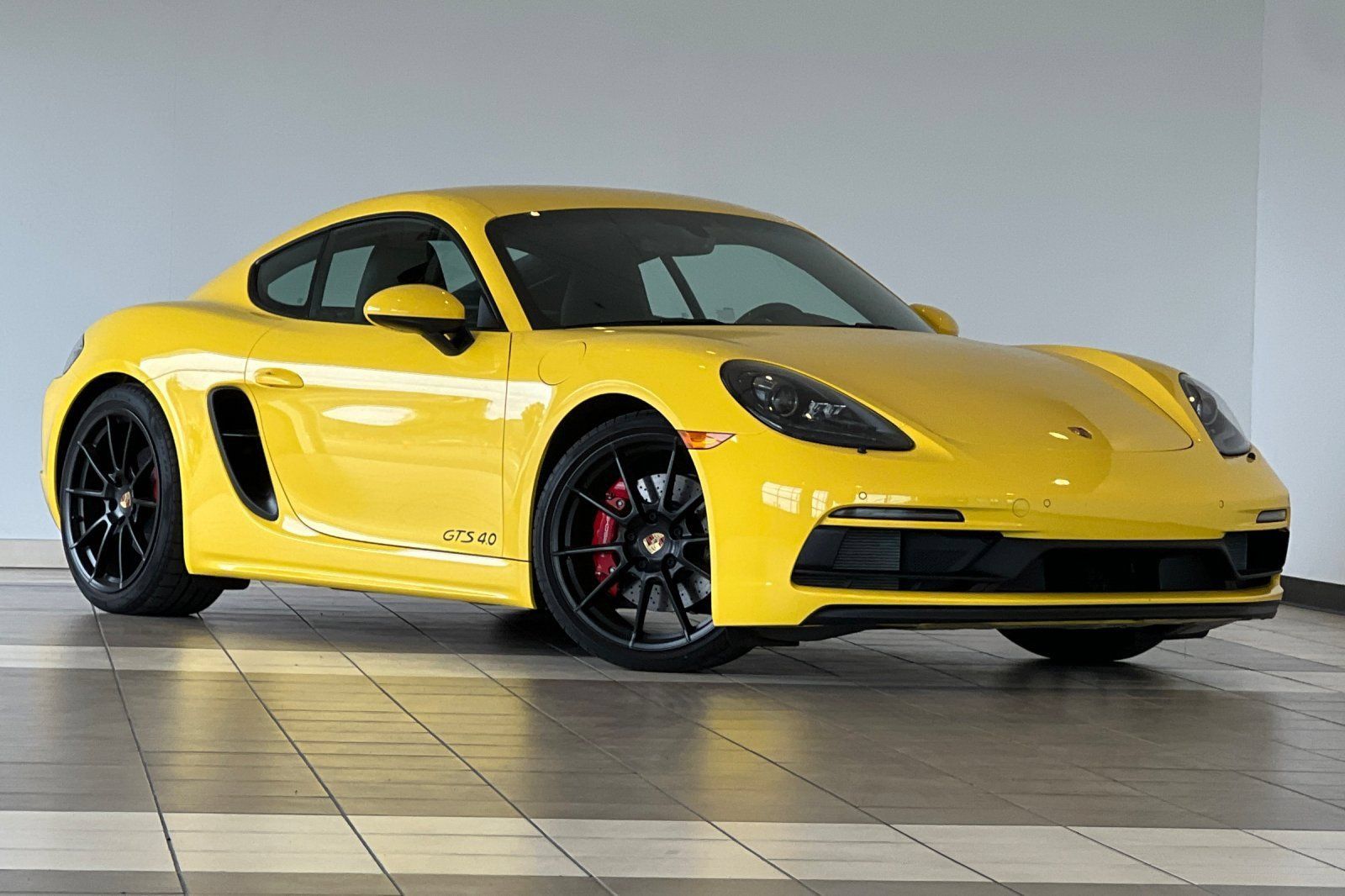 Used 2025 Porsche 718 Cayman GTS RWD image 2