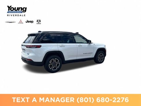 Used 2023 Jeep Grand Cherokee Trailhawk w/ Advanced Protech Group II AWD/4WD image 5