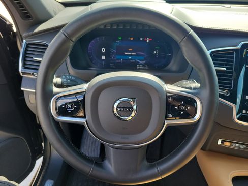 Used 2025 Volvo XC90 T8 Ultra w/ Protection Package Premier image 26