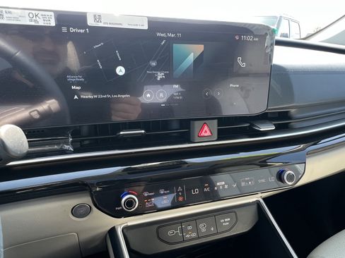 Certified 2026 Kia Carnival SX Prestige image 31