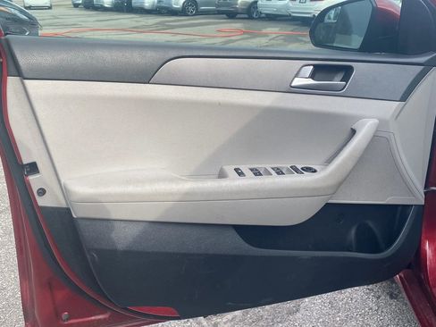 Used 2016 Hyundai Sonata SE image 18