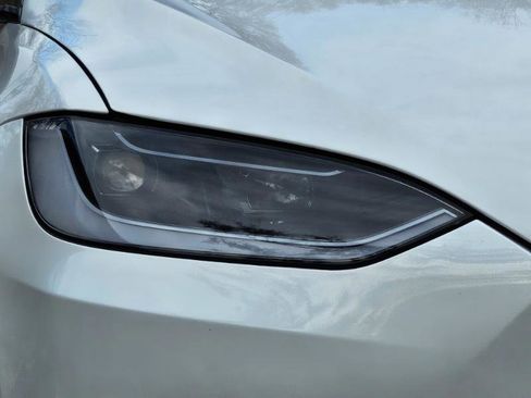 Used 2024 Tesla Model X Plaid image 24