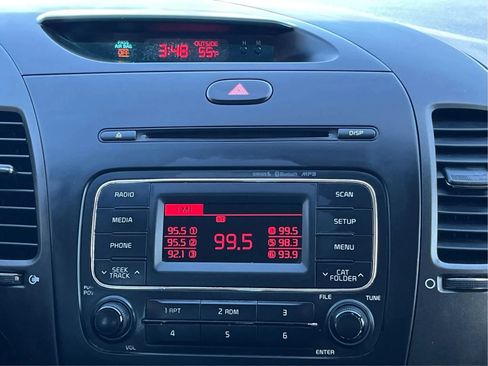 Used 2016 Kia Forte LX FWD image 15