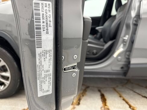 Used 2021 Jeep Cherokee Latitude Lux image 11