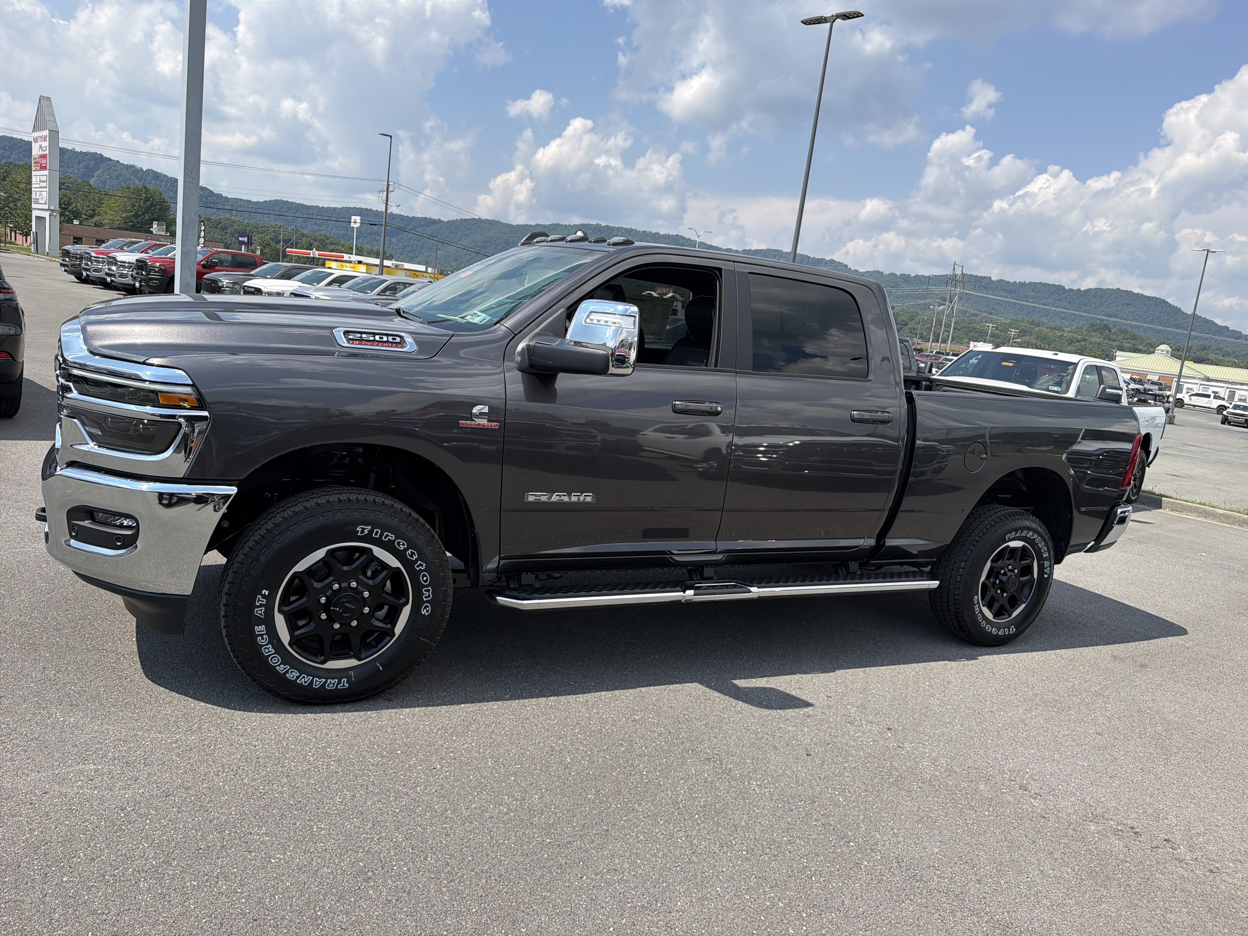 New 2027 RAM 2500 Laramie AWD/4WD image 11