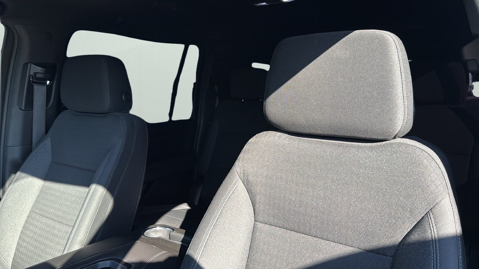 Used 2023 GMC Yukon XL SLE RWD image 6