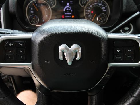 Used 2020 RAM 2500 Big Horn AWD/4WD image 25