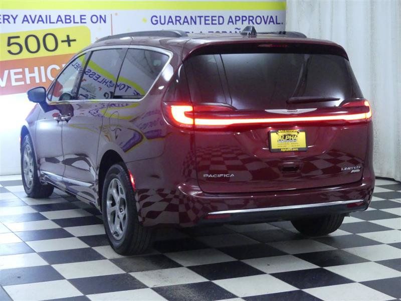 Used 2023 Chrysler Pacifica Limited AWD/4WD image 5