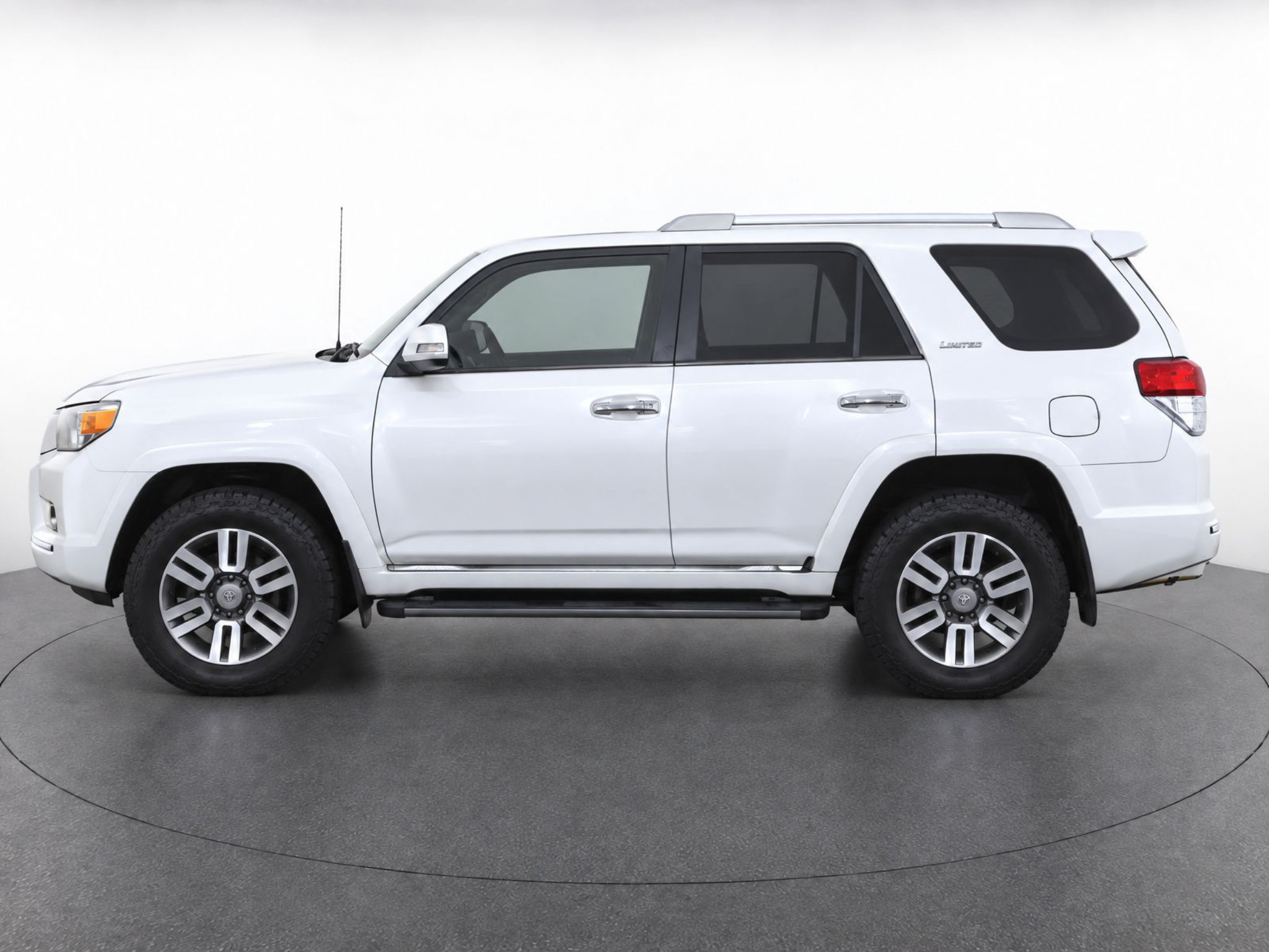 Used 2012 Toyota 4Runner Limited AWD/4WD image 6