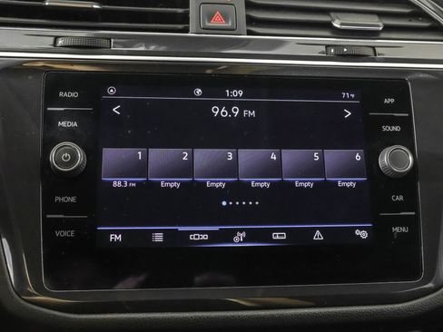 Used 2023 Volkswagen Tiguan SE FWD image 29