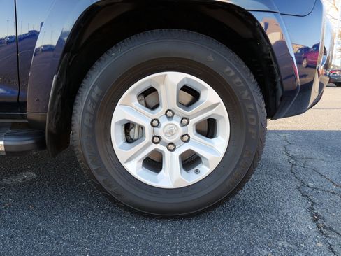 Used 2023 Toyota 4Runner SR5 Premium image 10