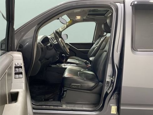 Used 2021 Nissan Frontier PRO-4X w/ Pro-4x Utility Package AWD/4WD image 9