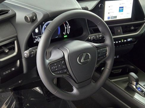 Certified 2025 Lexus UX 300h FWD w/ Accessory Package (Z1) image 29