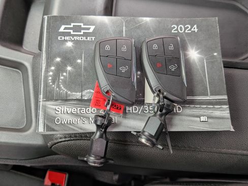 Used 2024 Chevrolet Silverado 2500 W/T w/ WT Convenience Package image 33