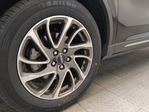 Used 2022 Lincoln Corsair FWD image 31