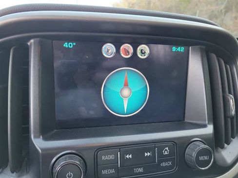 Used 2015 Chevrolet Colorado Z71 image 12