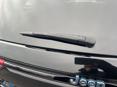 Used 2022 Jeep Grand Cherokee Summit w/ Advanced Protech Group IV image 35