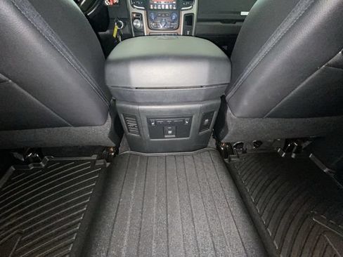 Used 2017 RAM 1500 Laramie RWD image 28