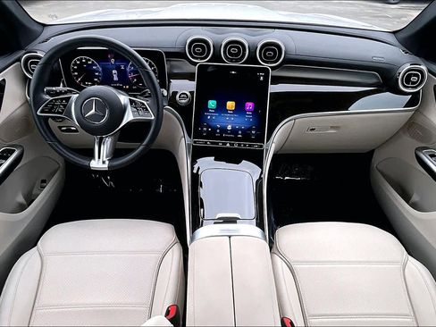 Certified 2025 Mercedes-Benz GLC 300 4MATIC image 16