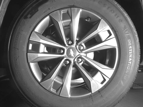 Used 2025 Chevrolet Equinox LT FWD image 14
