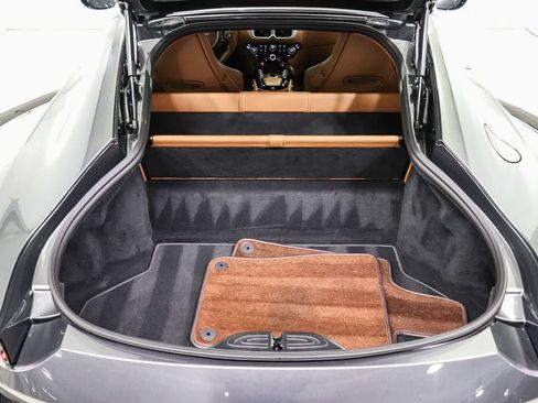 Used 2020 Aston Martin V8 Vantage Coupe RWD image 23