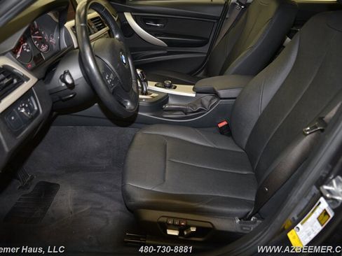 Used 2018 BMW 320i Sedan image 11