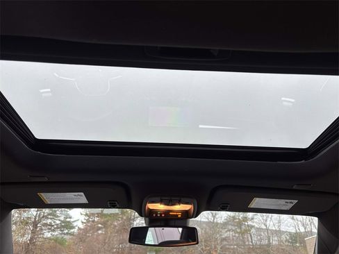 New 2026 GMC Canyon Denali w/ LPO, Denali Black Edition image 7