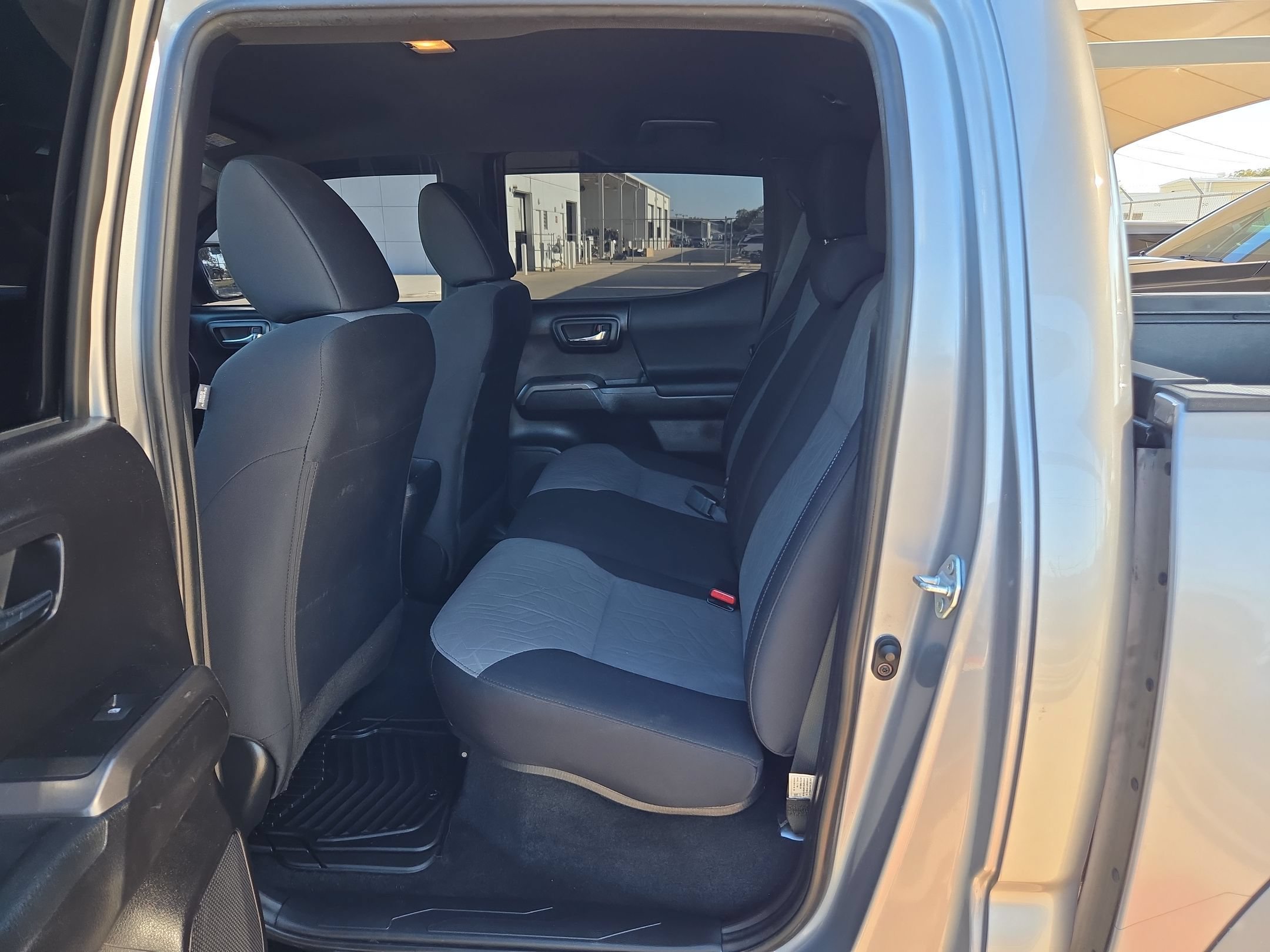 Used 2021 Toyota Tacoma TRD Sport w/ Technology Package AWD/4WD image 13