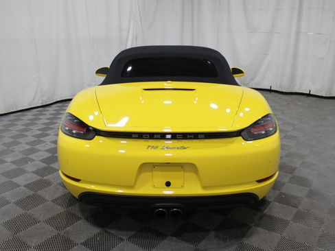 Used 2023 Porsche 718 Boxster w/ Sport Chrono Package image 29