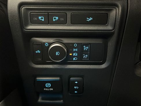 Used 2022 Ford F150 Lariat w/ Equipment Group 502A High AWD/4WD image 34