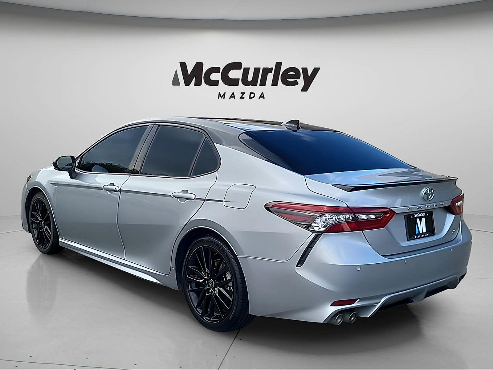 Used 2022 Toyota Camry XSE w/ Navigation Package FWD image 5
