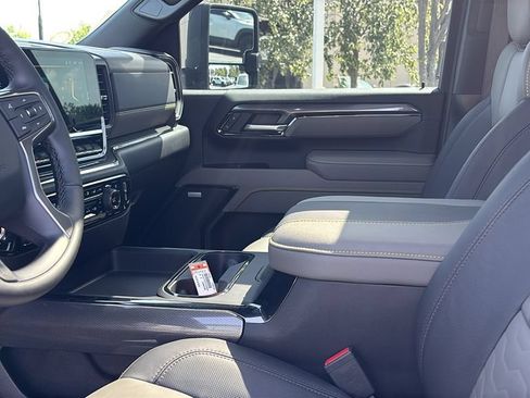 Used 2026 Chevrolet Silverado 2500 ZR2 w/ LPO, Dark Essentials Package AWD/4WD image 23
