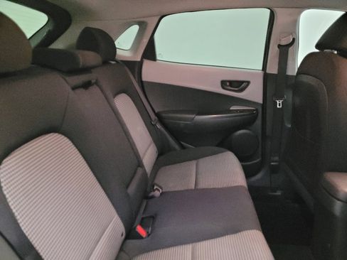 Used 2018 Hyundai Kona SE FWD image 19