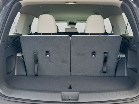 New 2026 Hyundai Santa Fe SE FWD image 5