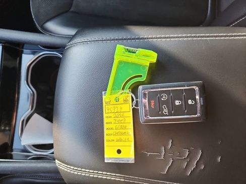 Used 2022 Jeep Grand Cherokee L Altitude image 30