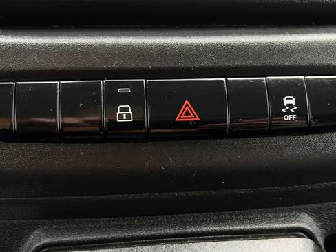 Used 2025 RAM ProMaster 2500 w/ Convenience Group image 37