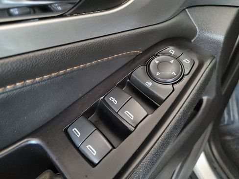 Used 2019 Chevrolet Traverse LT FWD image 27