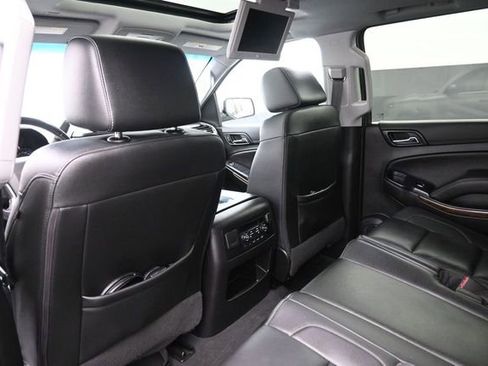 Used 2019 Chevrolet Suburban LT AWD/4WD image 26
