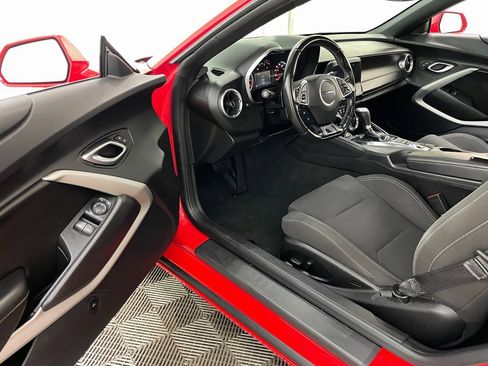 Certified 2018 Chevrolet Camaro LT w/ RS Package image 17