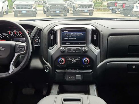 Used 2022 Chevrolet Silverado 1500 LT Trail Boss AWD/4WD image 14