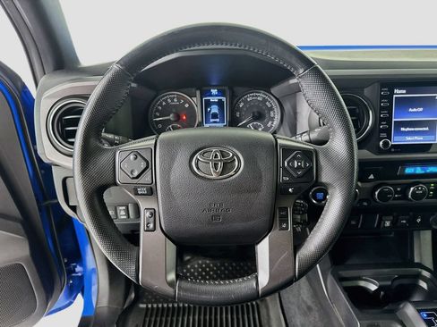 Used 2021 Toyota Tacoma TRD Off-Road AWD/4WD image 13