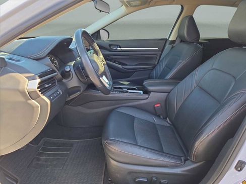 Used 2023 Nissan Altima 2.5 SR w/ SR Premium Package image 20