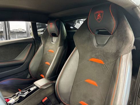 Used 2024 Lamborghini Huracan Tecnica image 14