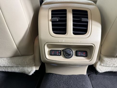 Used 2018 Ford Taurus Limited FWD image 14
