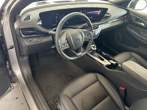 Used 2025 Buick Envista Sport Touring w/ Convenience I Package FWD image 13