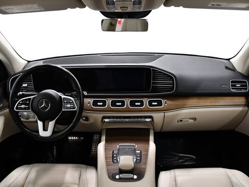 Certified 2021 Mercedes-Benz GLS 580 4MATIC image 8