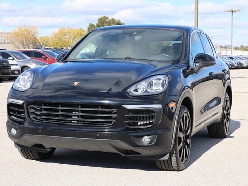 Used 2015 Porsche Cayenne S image 6