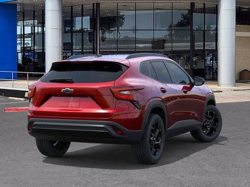 New 2026 Chevrolet Trax LT w/ Driver Confidence Package FWD image 4