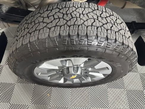 Used 2025 Chevrolet Silverado 2500 Custom w/ Custom Value Package image 11